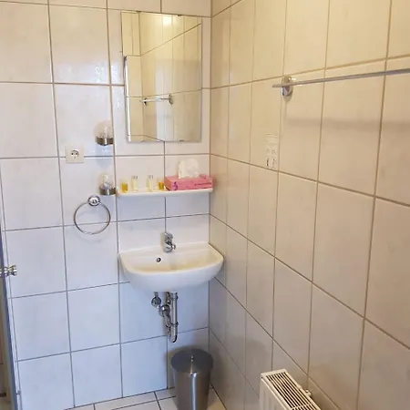 Pastis - Staffless With Self Check-in 3*