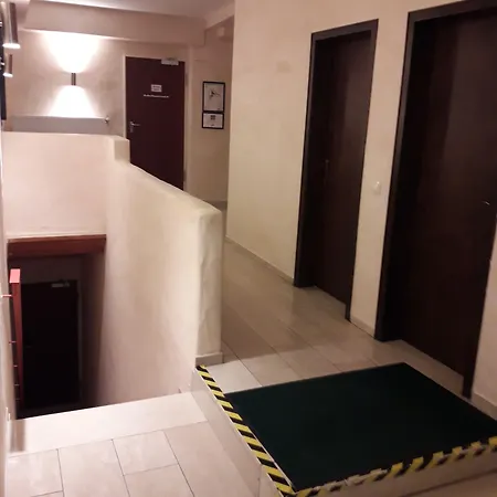 Pastis - Staffless With Self Check-in 3* Pillig