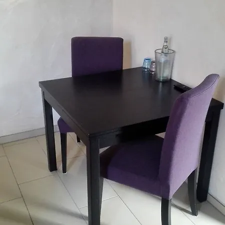 Pastis - Staffless With Self Check-in Pillig