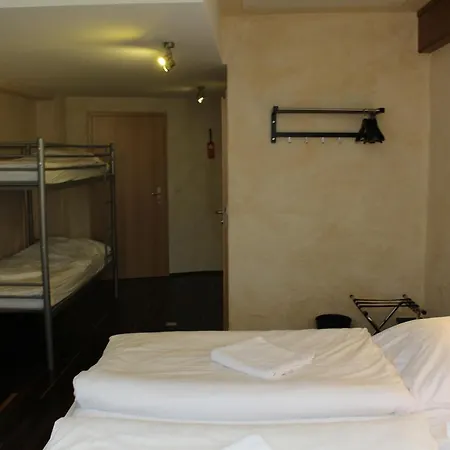 Pastis - Staffless With Self Check-in 3* Pillig