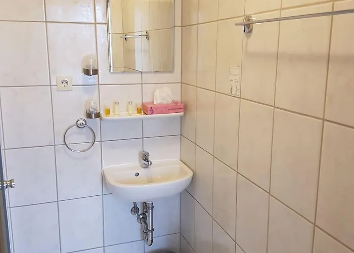 Pastis - Staffless With Self Check-in 3*