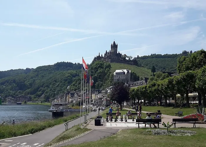 Pastis - Staffless With Self Check-in Pillig