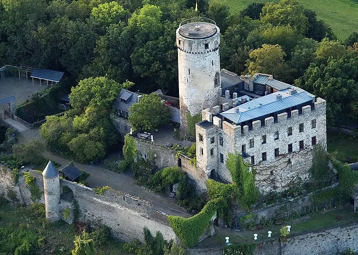 Pastis - Staffless With Self Check-in Pillig